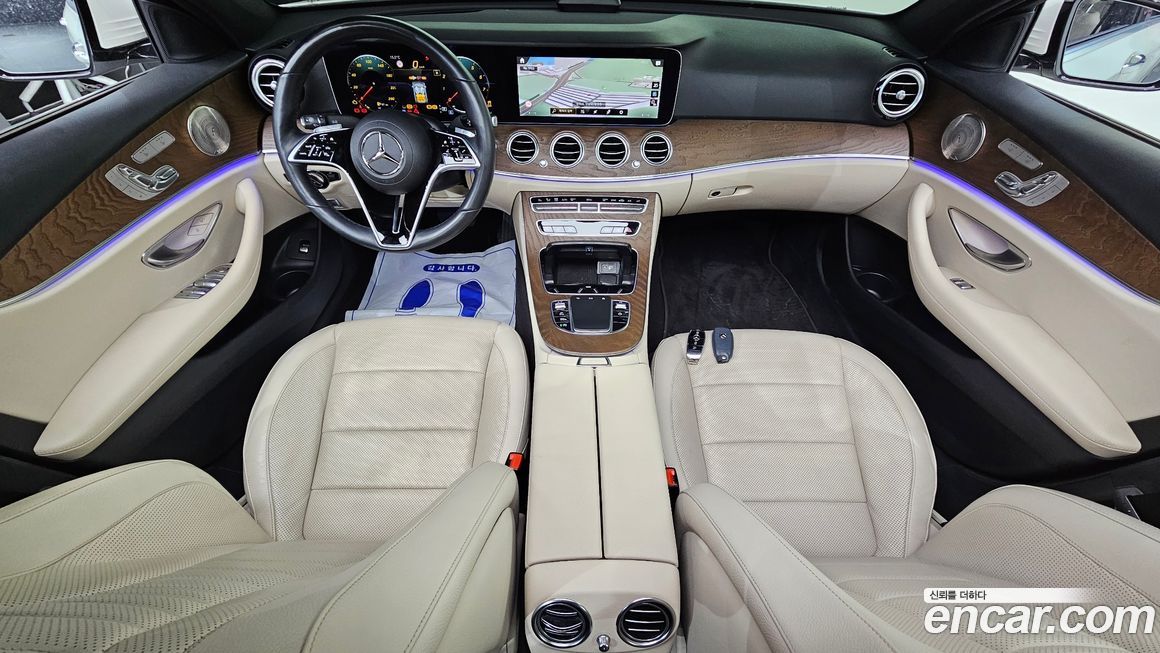 Mercedes-Benz E-Class 2022