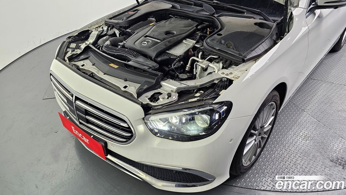 Mercedes-Benz E-Class 2022