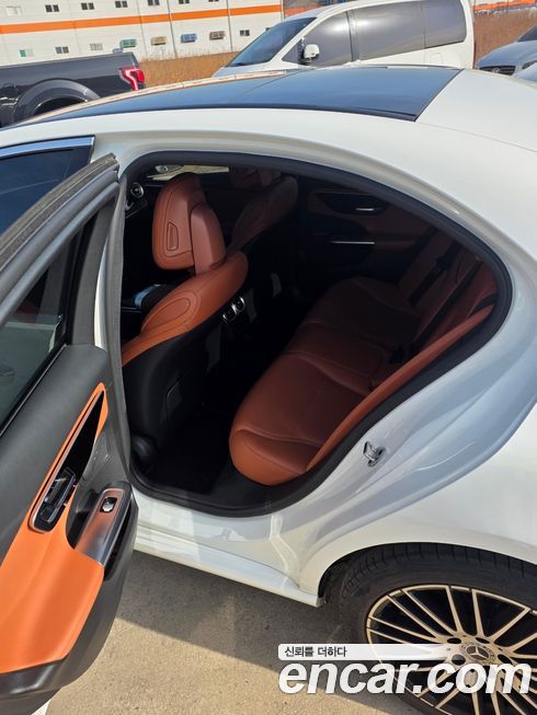 Mercedes-Benz C-Class 2022
