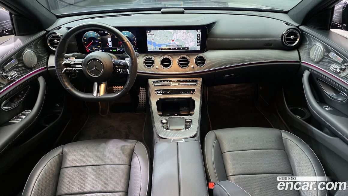 Mercedes-Benz E-Class 2022