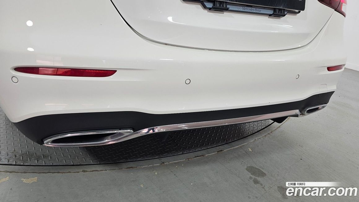 Mercedes-Benz E-Class 2023