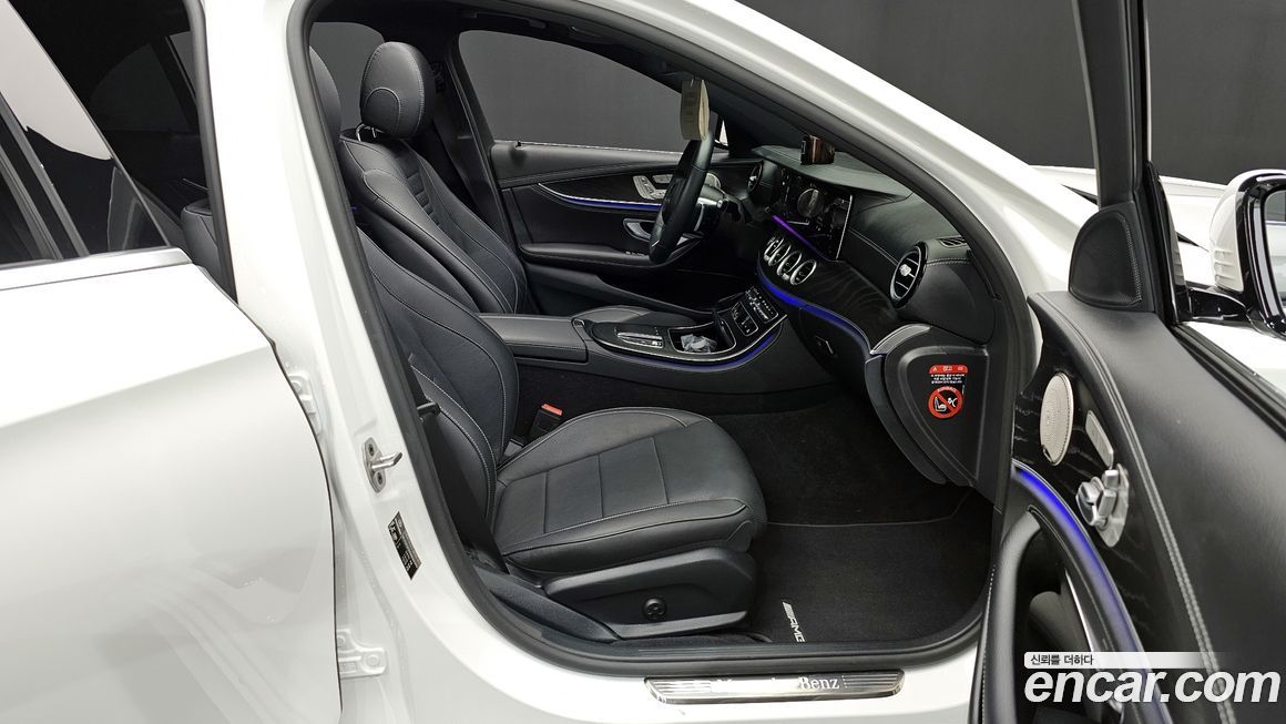 Mercedes-Benz E-Class 2022