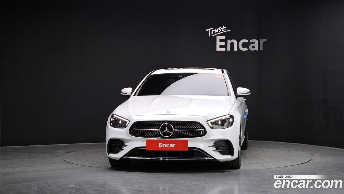 Mercedes-Benz E-Class 2022