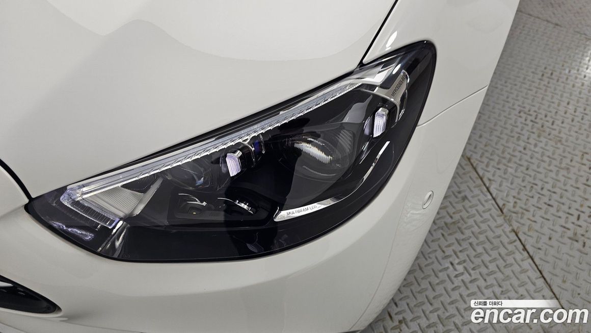 Mercedes-Benz E-Class 2023