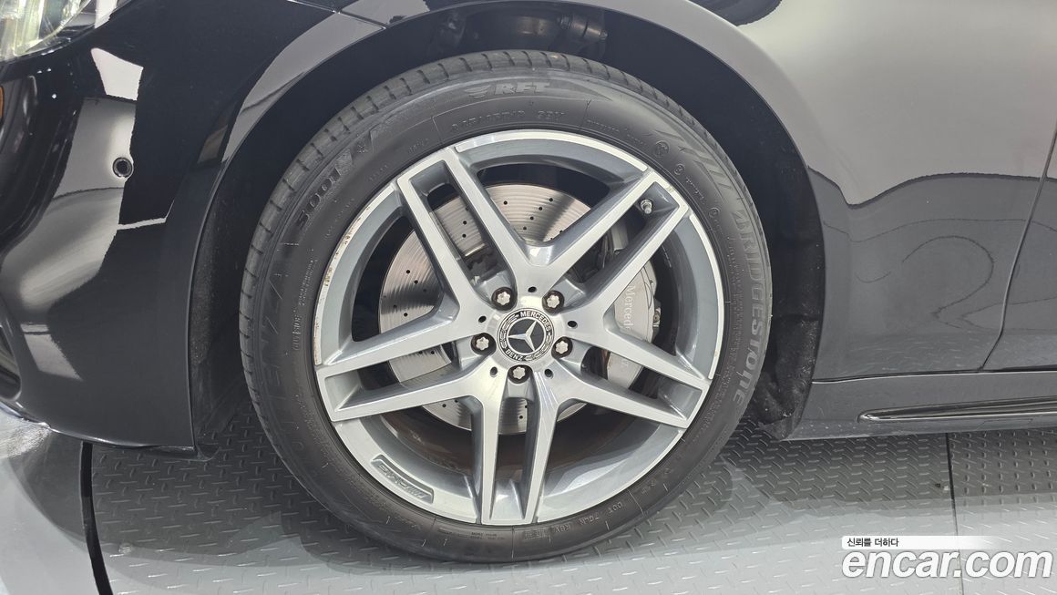 Mercedes-Benz S-Class 2020