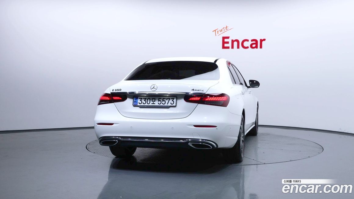 Mercedes-Benz E-Class 2022