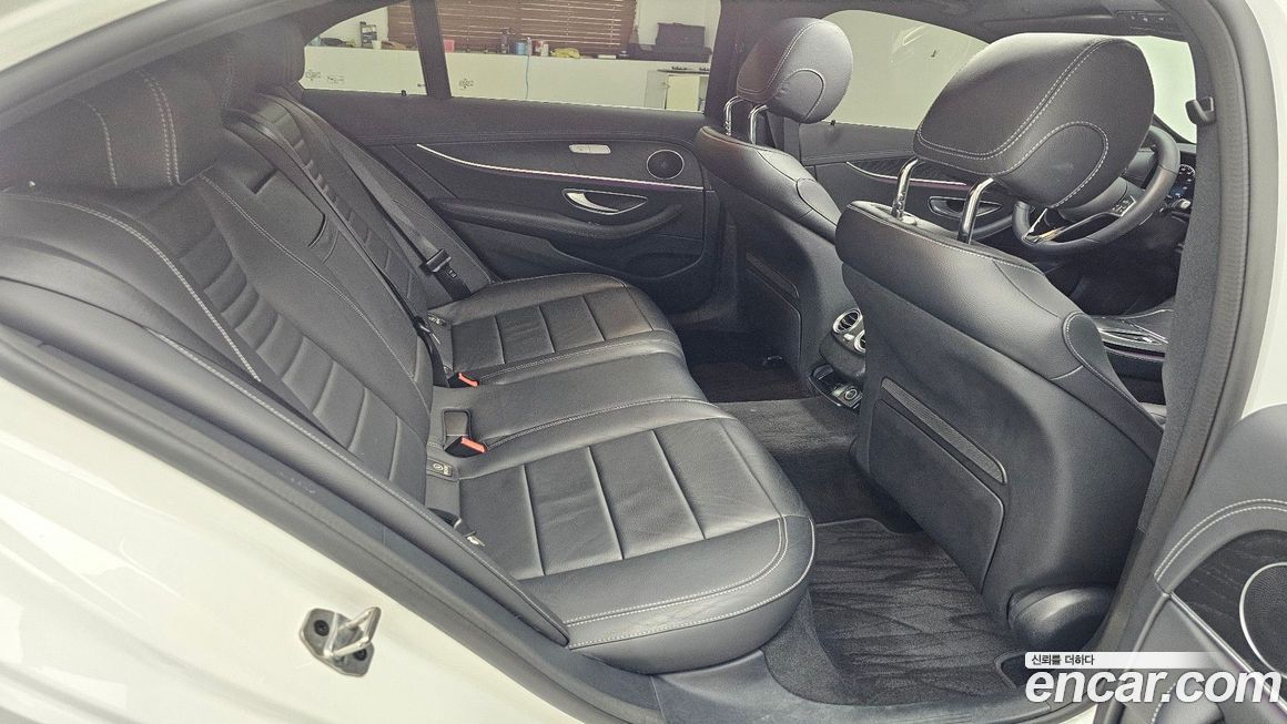 Mercedes-Benz E-Class 2023