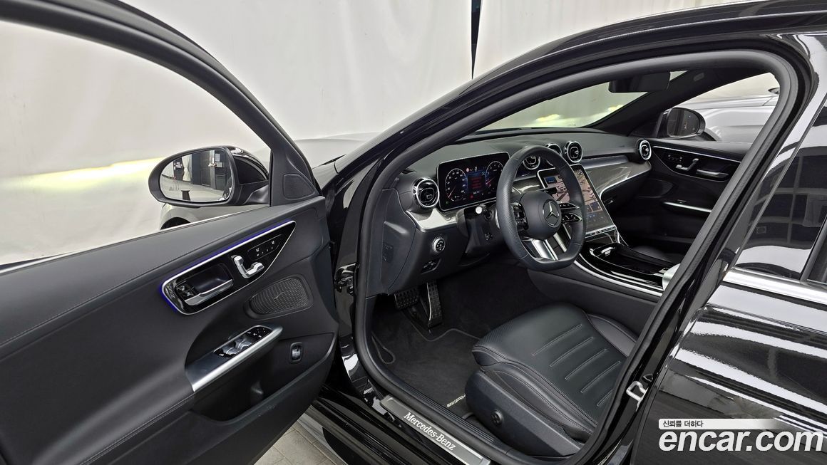 Mercedes-Benz C-Class 2024
