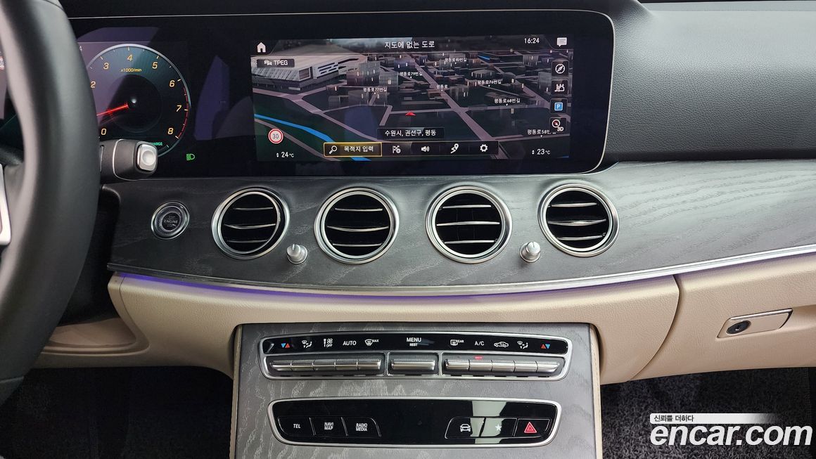 Mercedes-Benz E-Class 2022