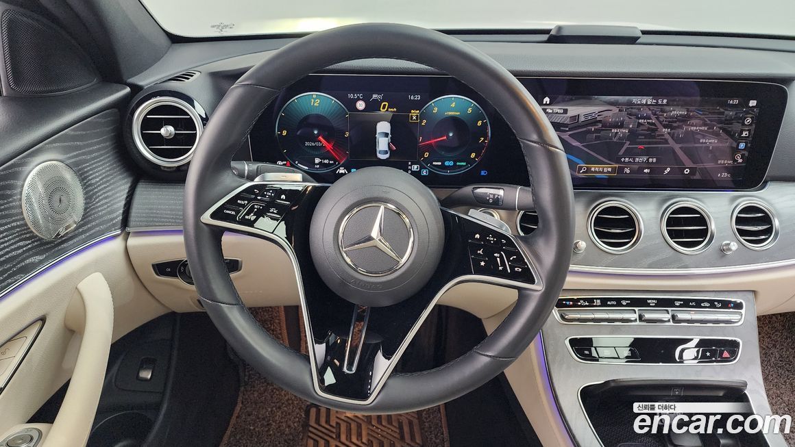 Mercedes-Benz E-Class 2022