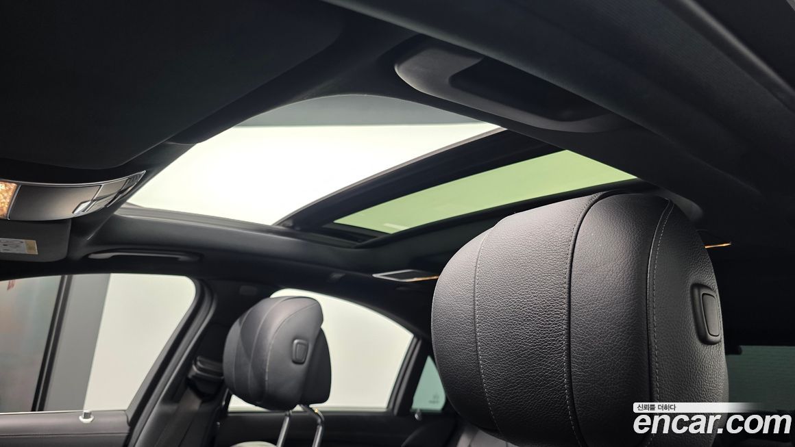 Mercedes-Benz S-Class 2020