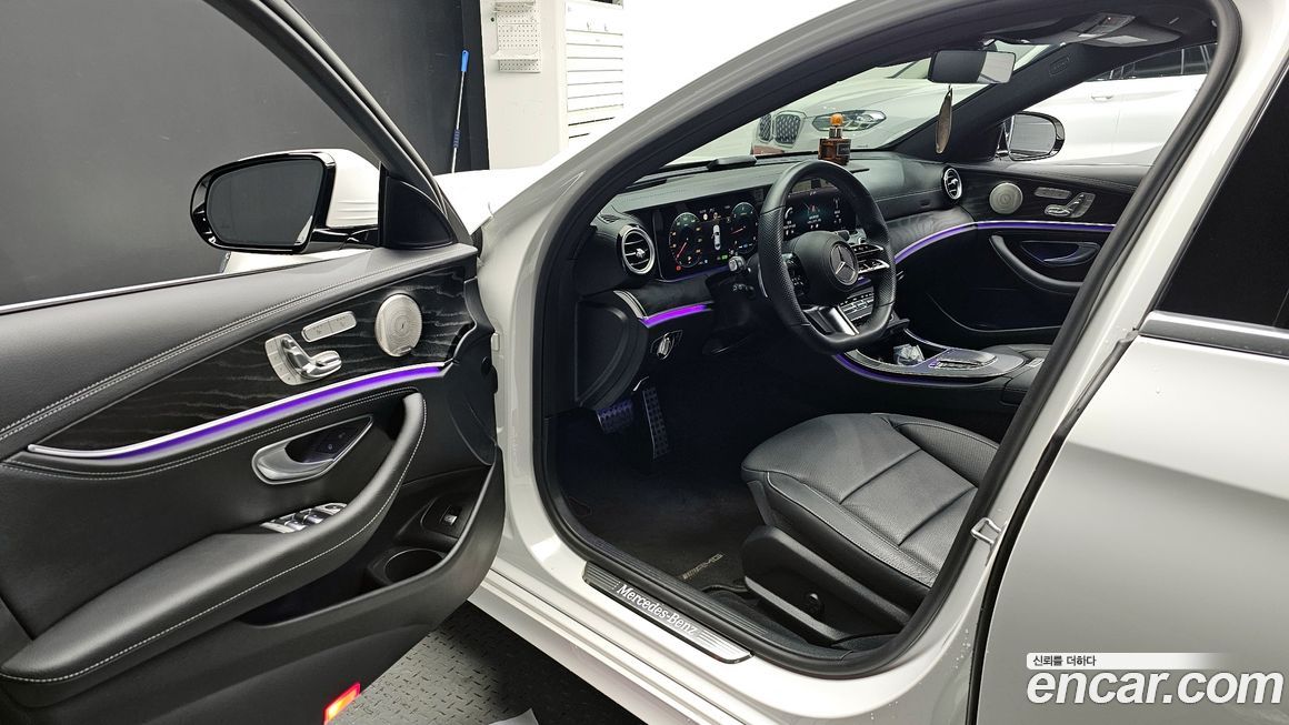 Mercedes-Benz E-Class 2022