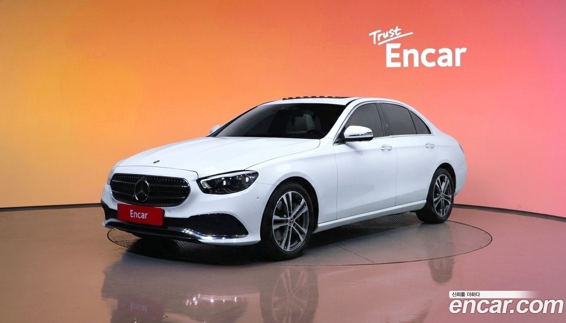 Mercedes-Benz E-Class 2022