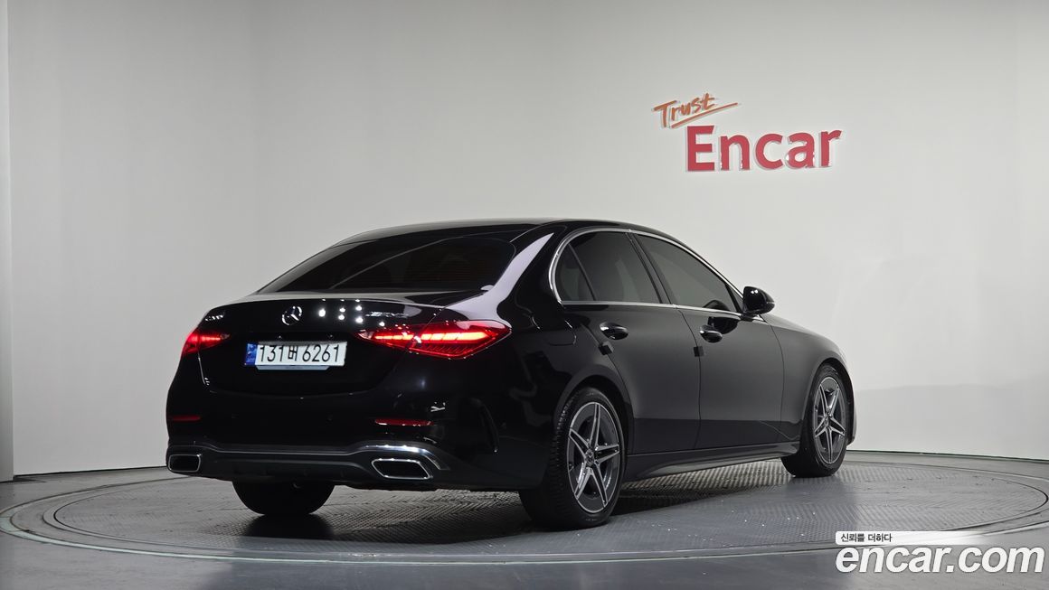 Mercedes-Benz C-Class 2024