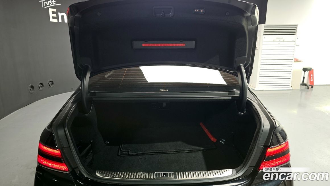 Genesis G90 2021