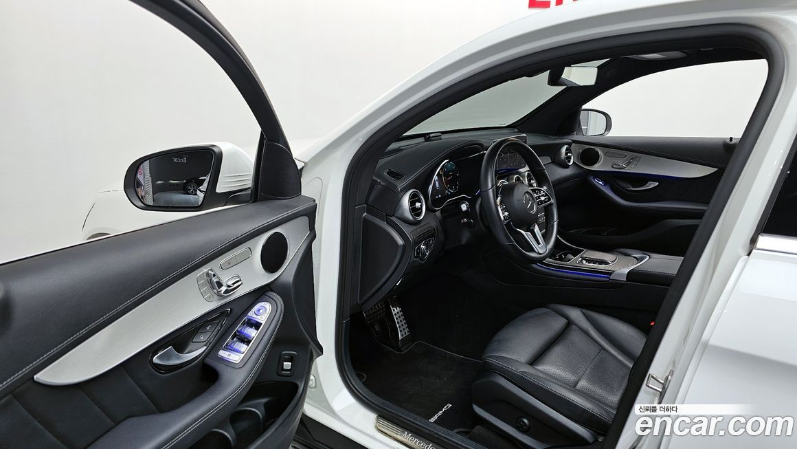 Mercedes-Benz GLC-Class 2023