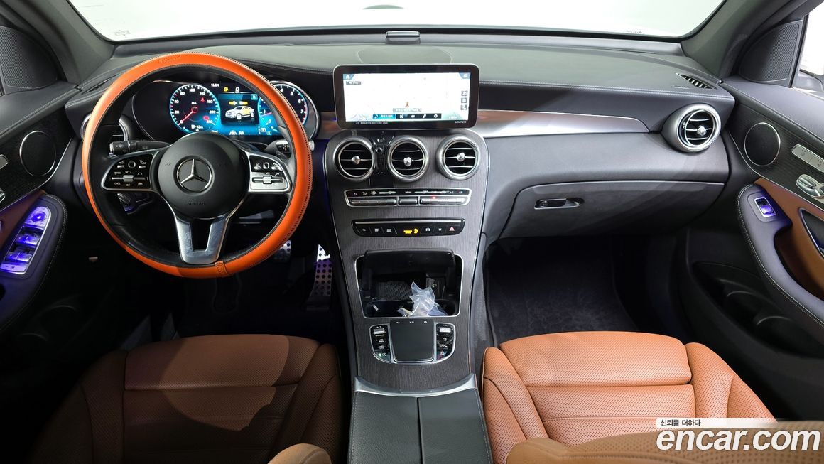 Mercedes-Benz GLC-Class 2023