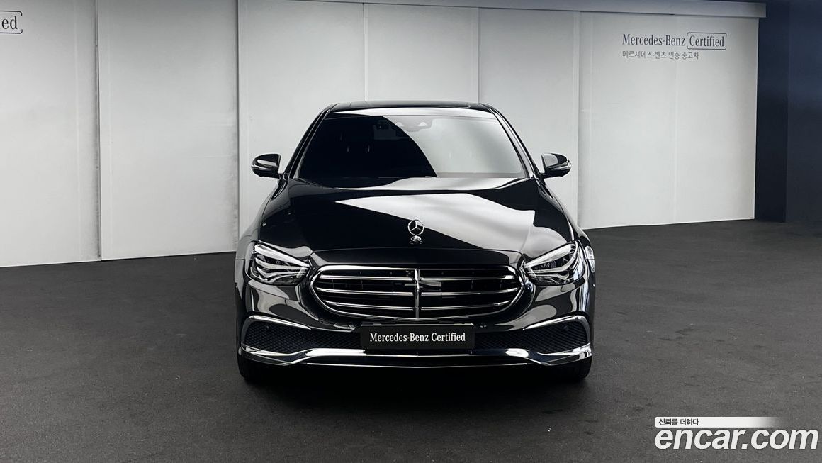 Mercedes-Benz E-Class 2023