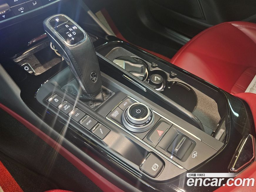 Maserati Levante 2022