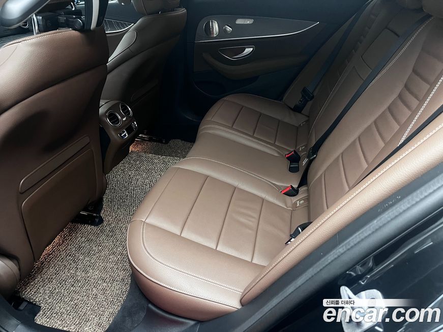 Mercedes-Benz E-Class 2023