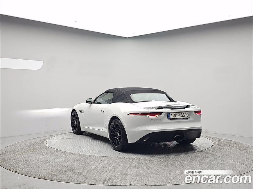 Jaguar F-TYPE 2022