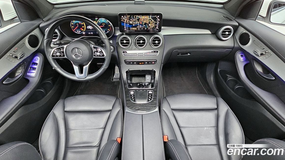 Mercedes-Benz GLC-Class 2023