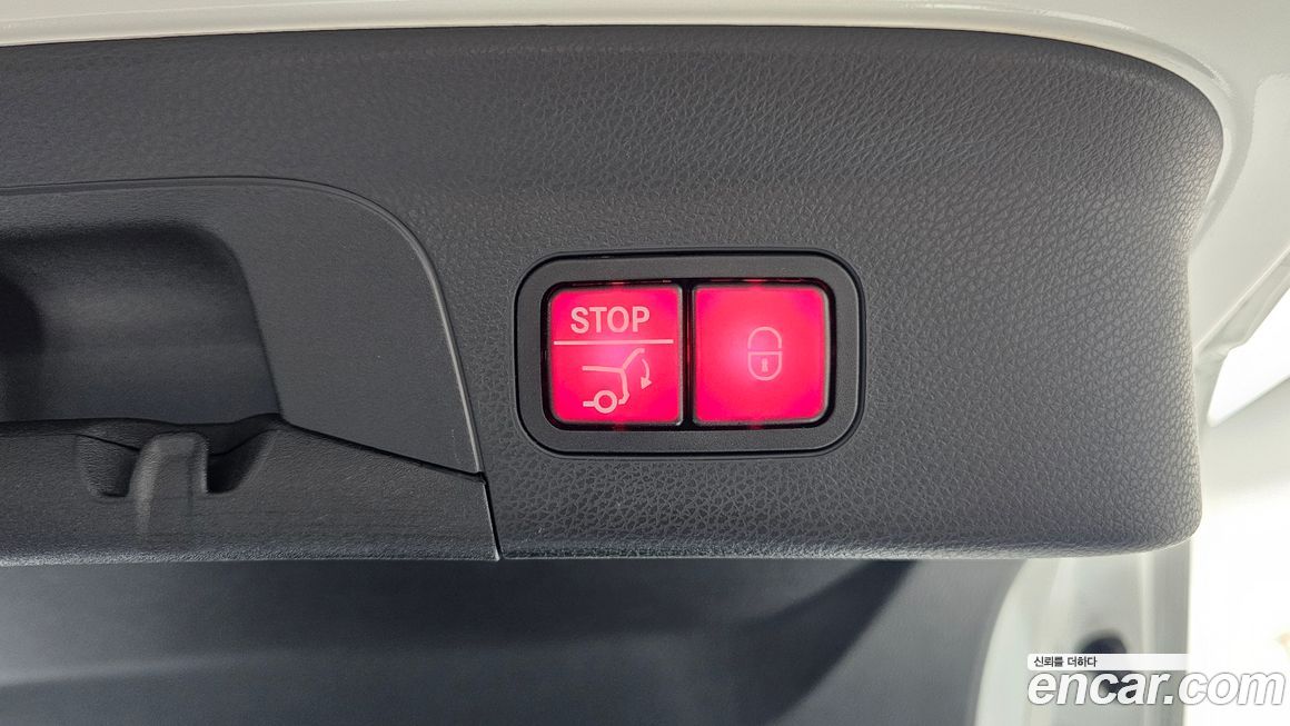 Mercedes-Benz GLC-Class 2023