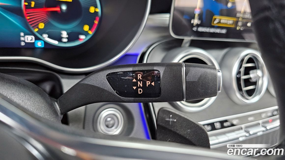 Mercedes-Benz GLC-Class 2023