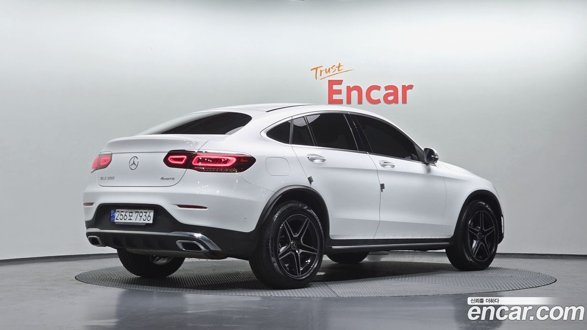 Mercedes-Benz GLC-Class 2023