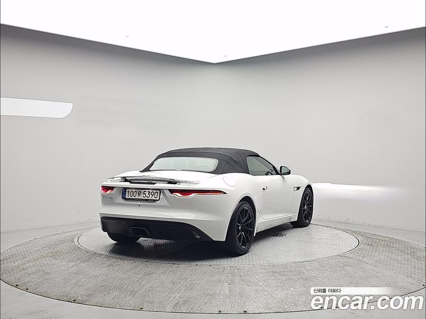 Jaguar F-TYPE 2022