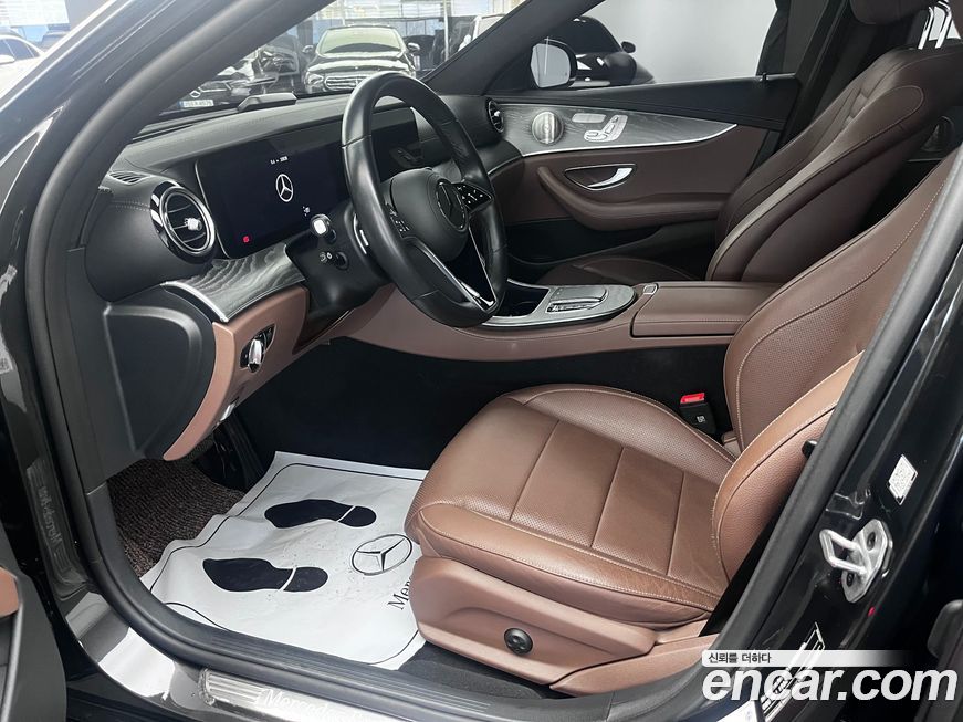 Mercedes-Benz E-Class 2023