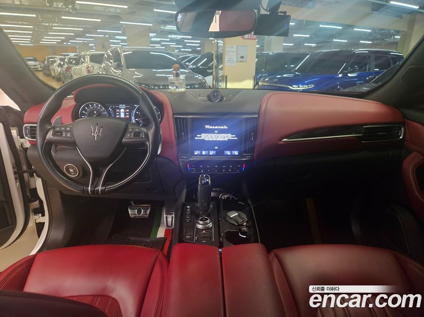 Maserati Levante 2022