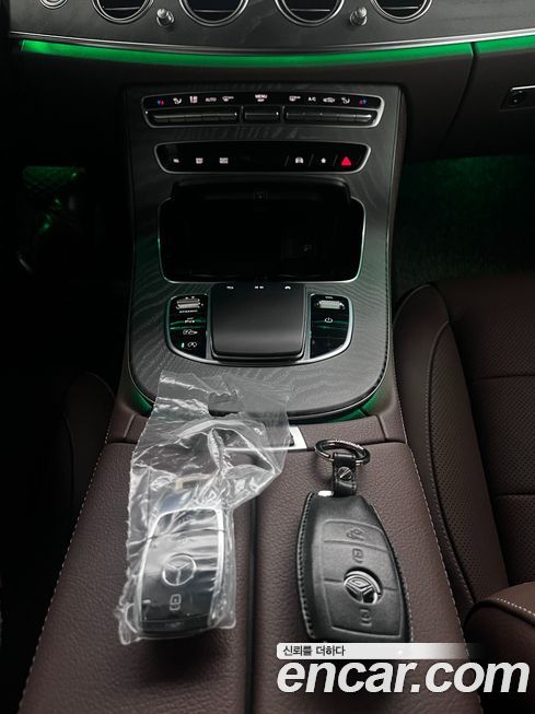 Mercedes-Benz E-Class 2023