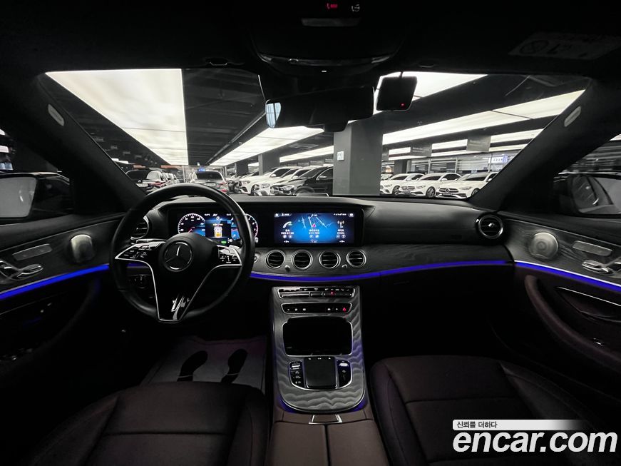 Mercedes-Benz E-Class 2023