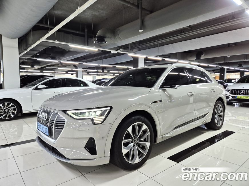 Audi e-tron 2022