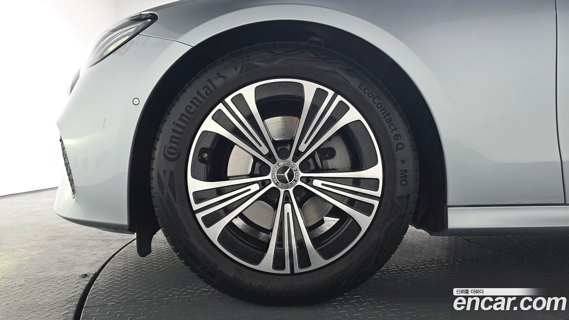 Mercedes-Benz E-Class 2025