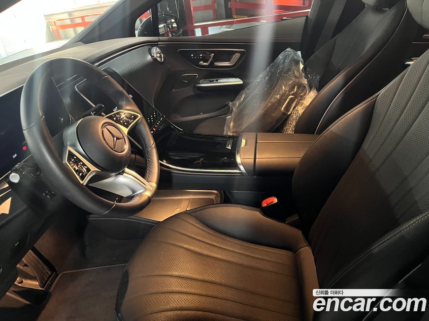 Mercedes-Benz EQE 2024