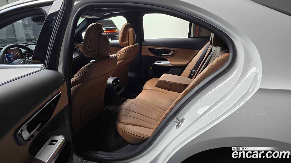 Mercedes-Benz E-Class 2025