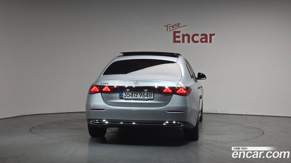 Mercedes-Benz E-Class 2025