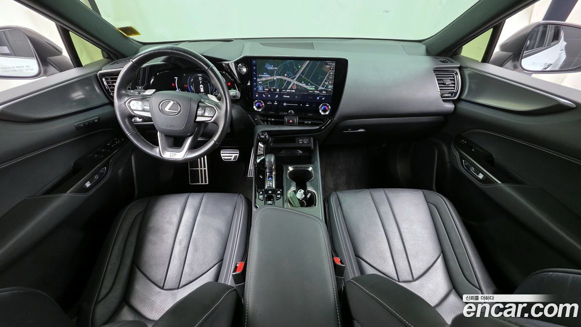 Lexus NX 2023