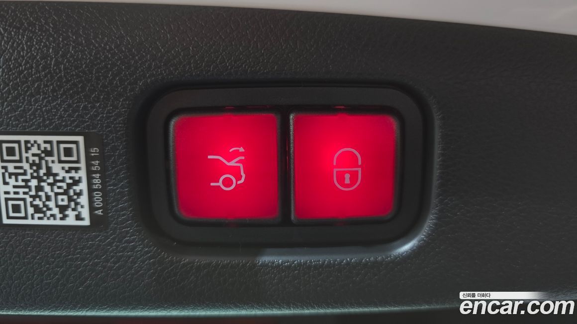 Mercedes-Benz E-Class 2025