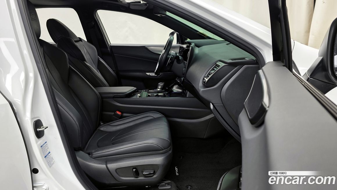 Lexus NX 2023