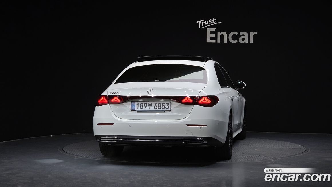 Mercedes-Benz E-Class 2025