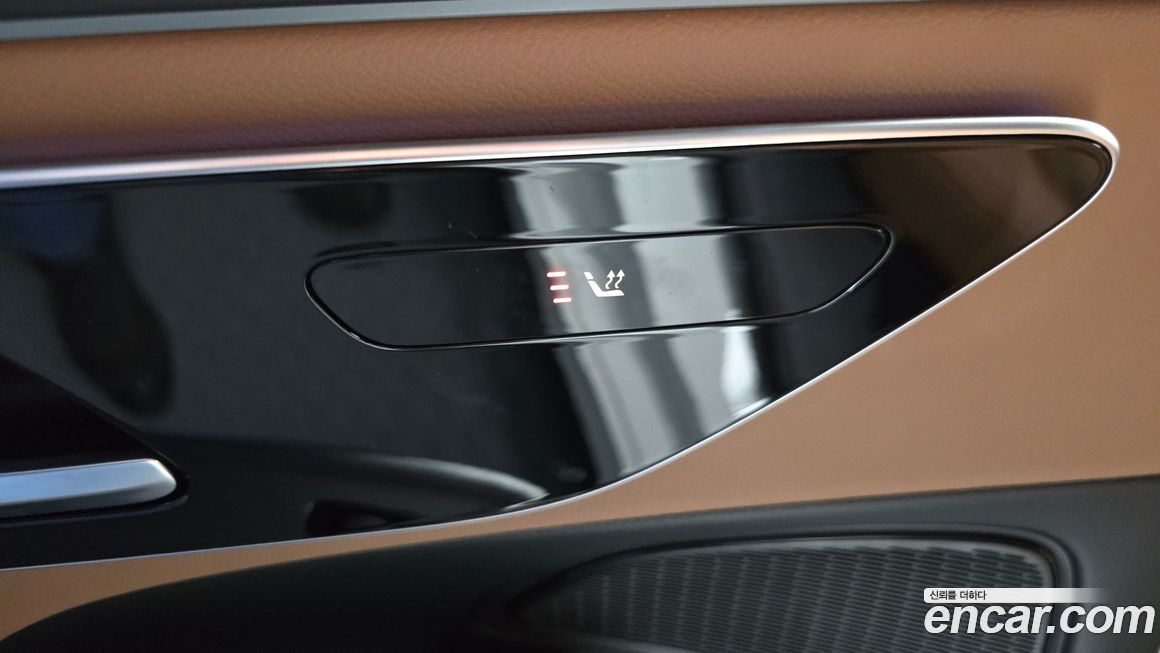 Mercedes-Benz E-Class 2025