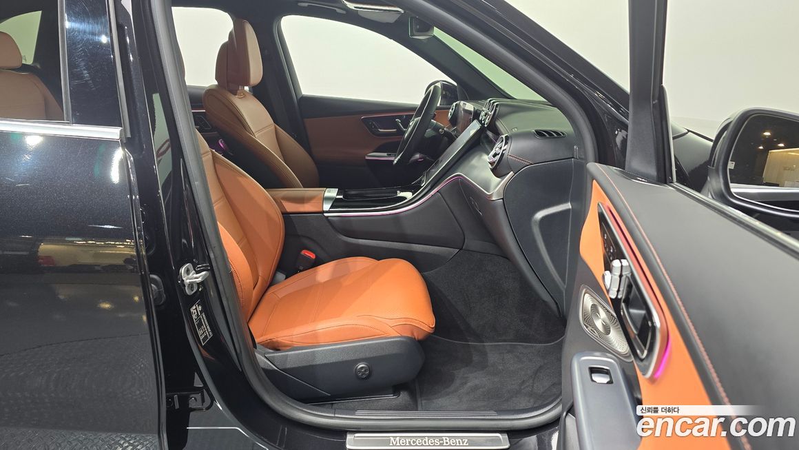 Mercedes-Benz GLC-Class 2025