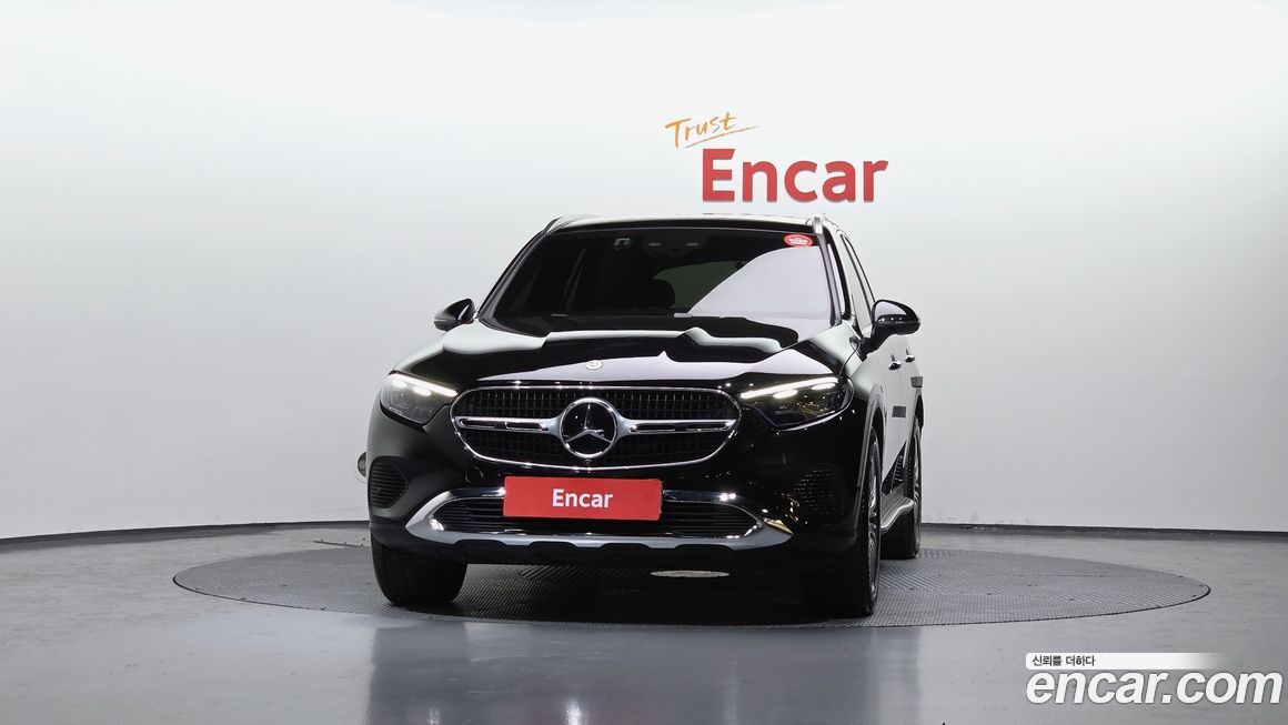 Mercedes-Benz GLC-Class 2025
