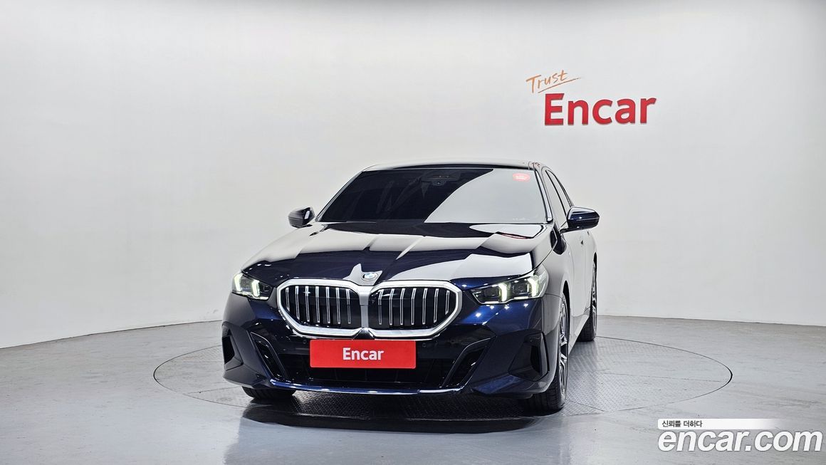 BMW 5-Series 2025