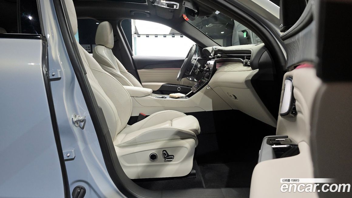 Maserati Grecale 2023