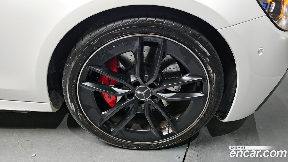 Mercedes-Benz E-Class 2023