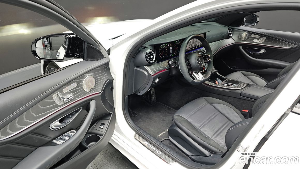 Mercedes-Benz E-Class 2023